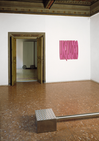 Visita guidata, Installation at La Nuova Pesa gallery, Rome, 1994