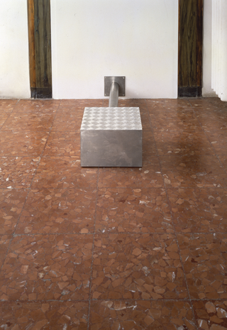 Visita guidata, Installazione alla galleria La Nuova Pesa, Roma, 1994 (galleria 2)