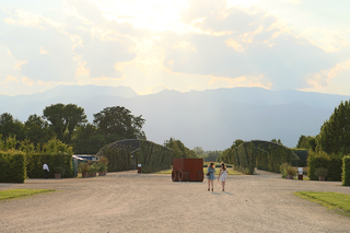 La 74, Installazione ai giardini della Venaria Reale, 2013, Photo © Ugo Nardini