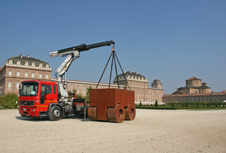 La 74, Installation in the gardens of Venaria Reale, 2013, Photo © Ugo Nardini