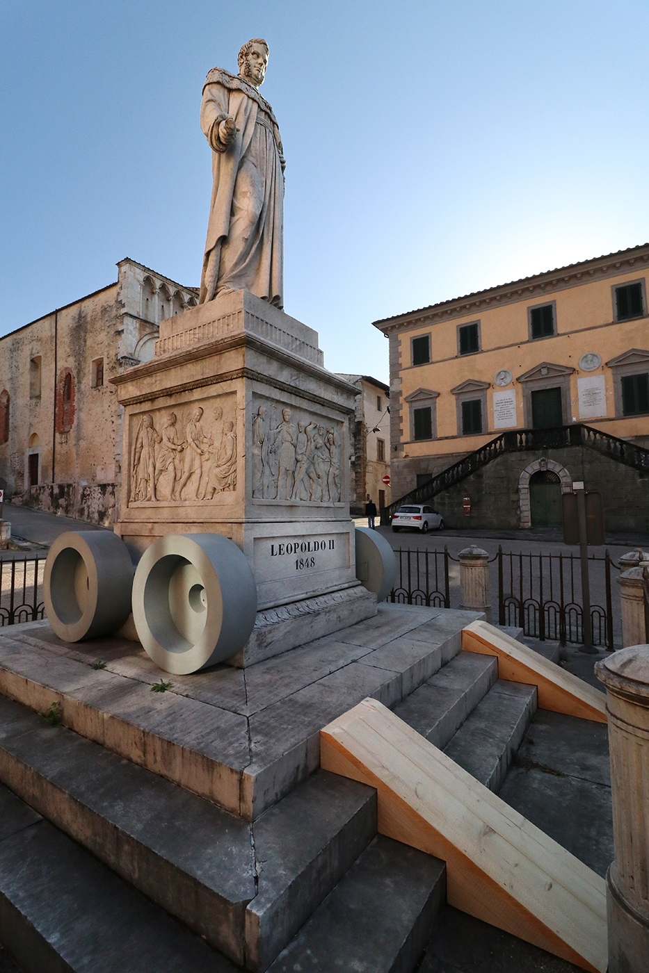 Leopoldo, Piazza del Duomo, Pietrasanta