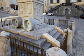 Leopoldo, Piazza del Duomo, Pietrasanta