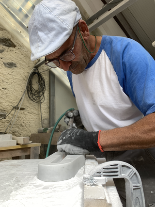 Pattini a rotelle, Finishing the seat for mounting the horizontal plate on the vertical plate. (Andrea Gherardi)